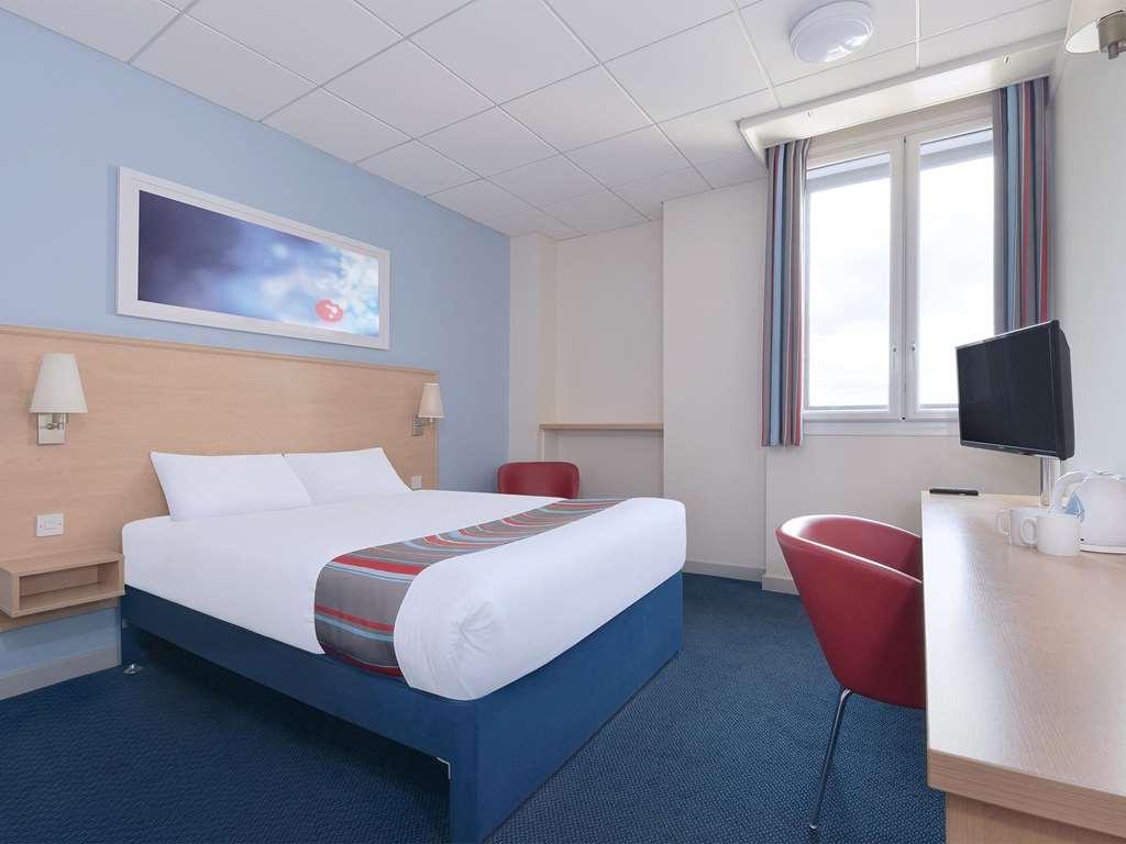 Travelodge Yeovil Podimore Ilchester Номер фото